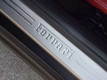 FERRARI 812 GTS  1.Hand Racingseats Kamera Passenger ...