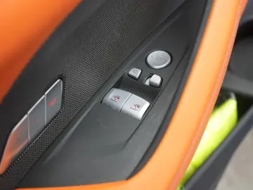 BMW M4 Competition   Vollcarbon   M Carbon Schalensi