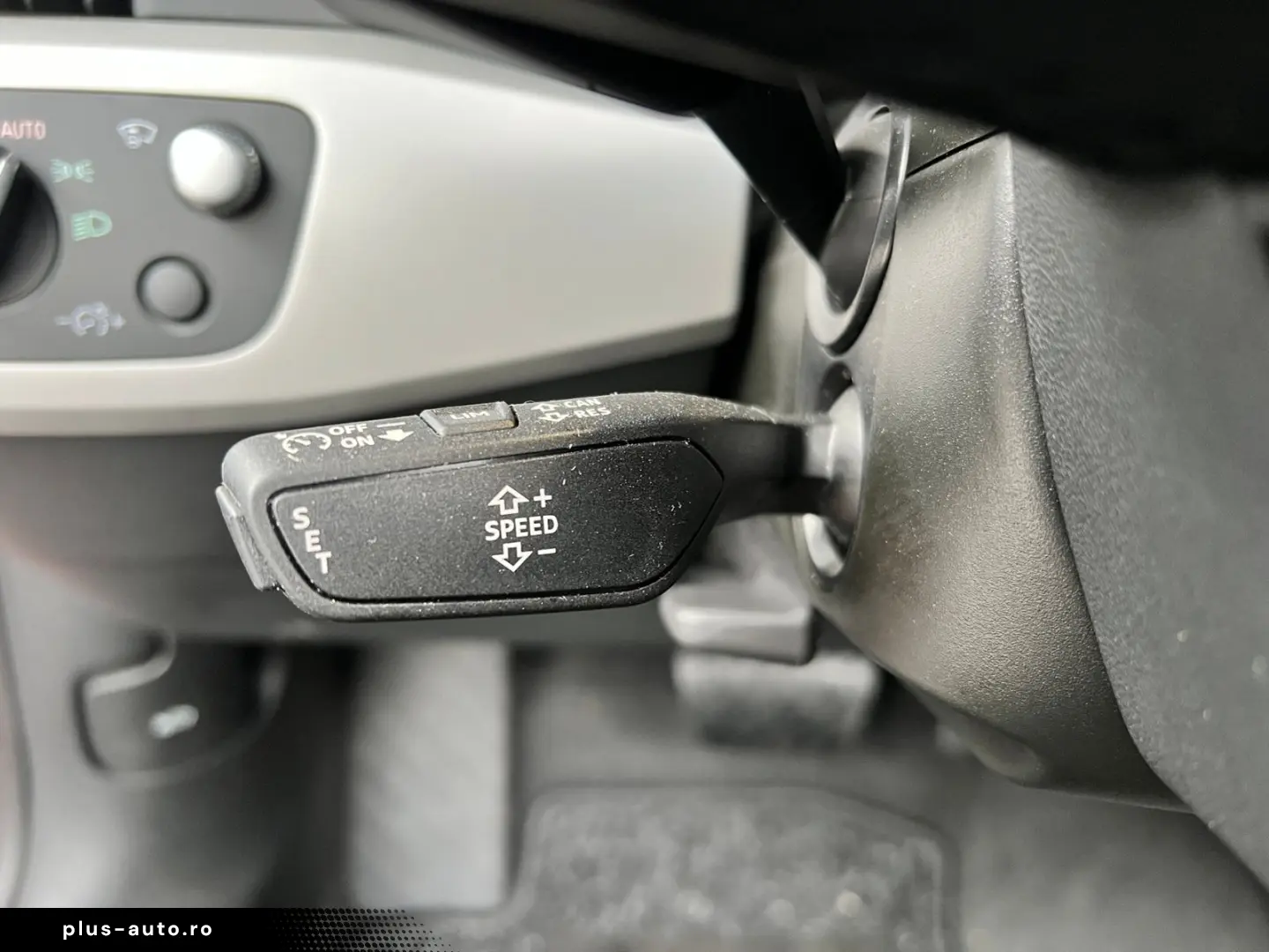 AUDI A5 Cabriolet 40 TFSI quattro HUD LED NAV RFK SHZ