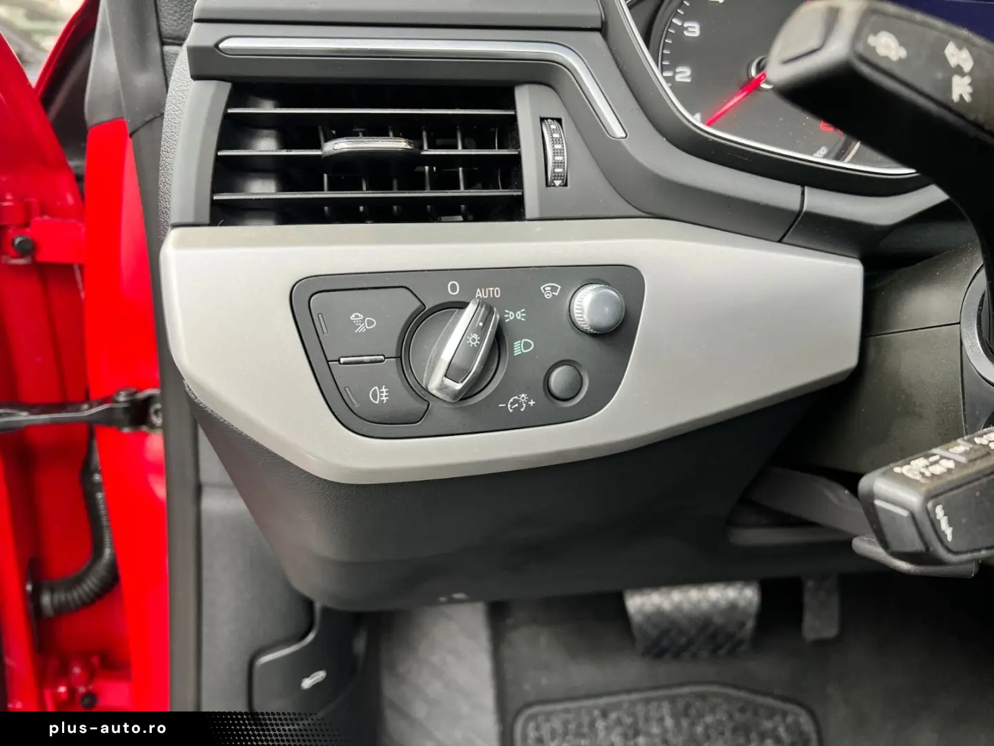 AUDI A5 Cabriolet 40 TFSI quattro HUD LED NAV RFK SHZ