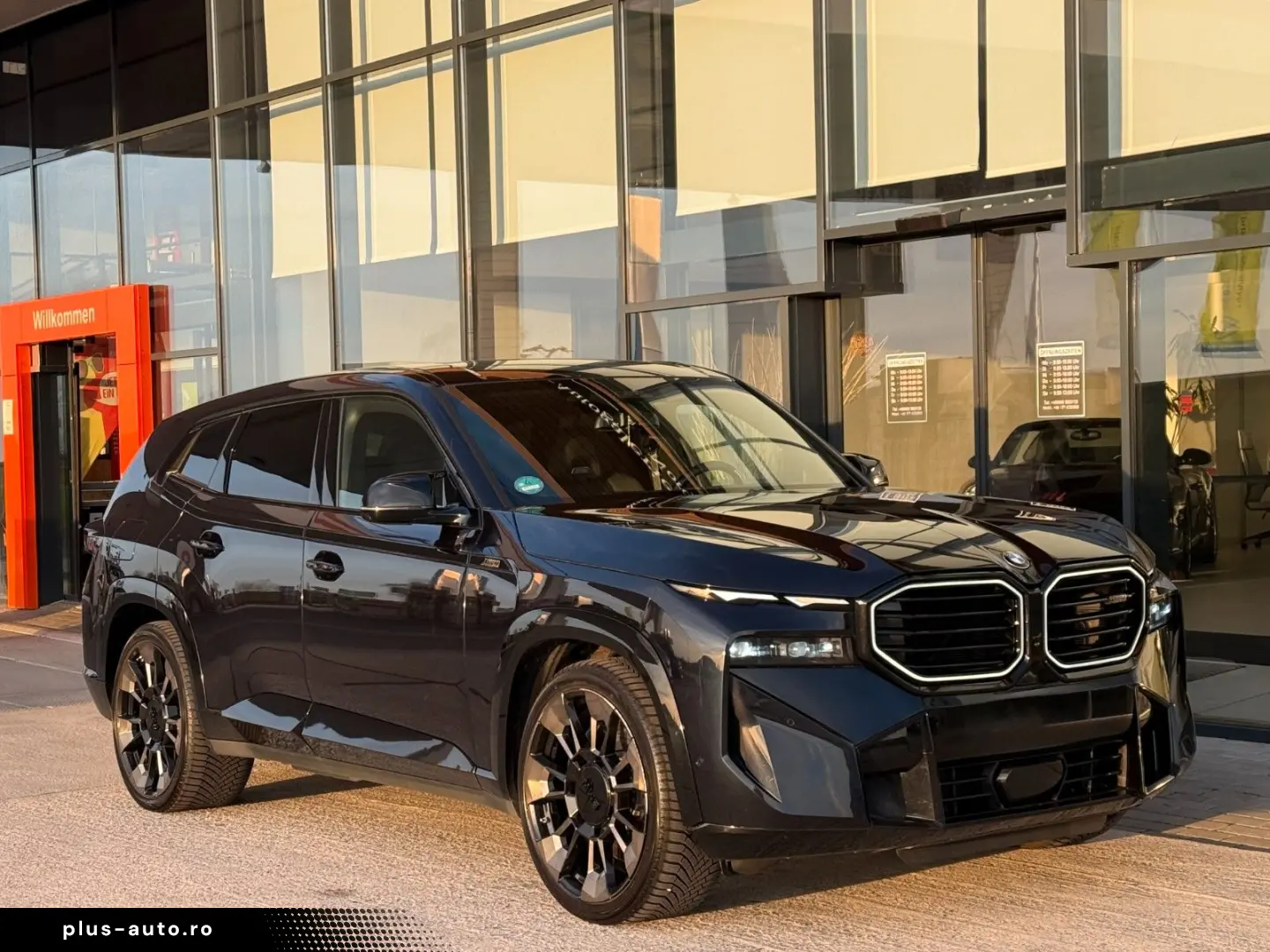 BMW XM 4.4 VOLL BOWERS&WILKINS 23  Soft-Close Massag