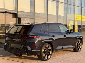 BMW XM 4.4 VOLL BOWERS&WILKINS 23  Soft-Close Massag