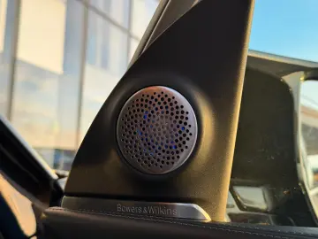 BMW XM 4.4 VOLL BOWERS&WILKINS 23  Soft-Close Massag