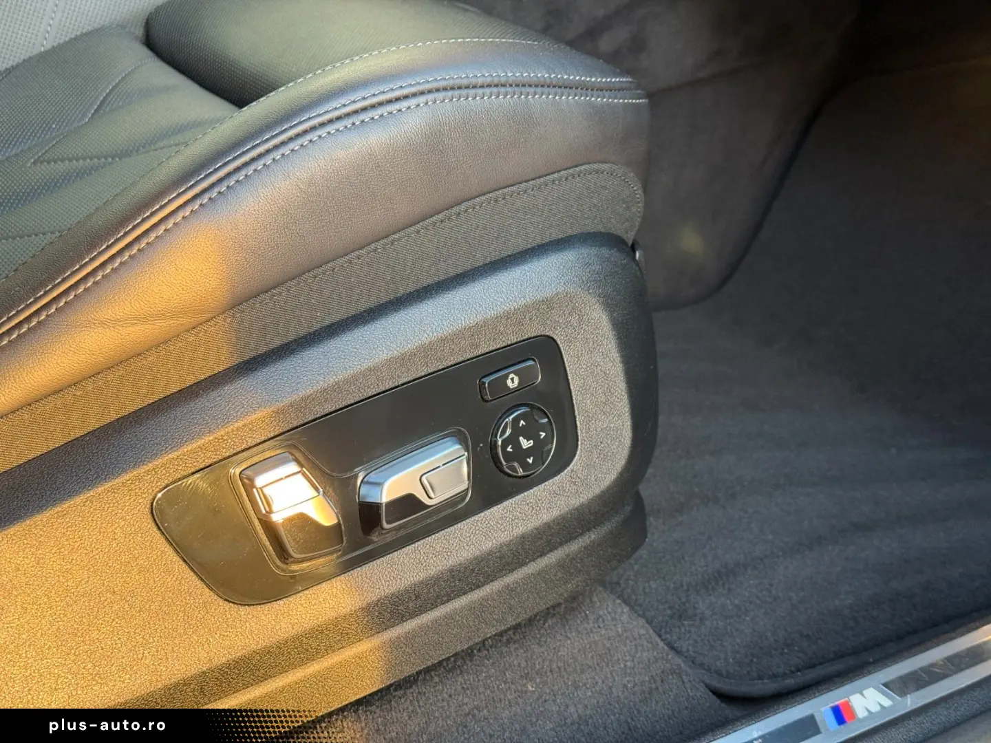 BMW XM 4.4 VOLL BOWERS&WILKINS 23  Soft-Close Massag