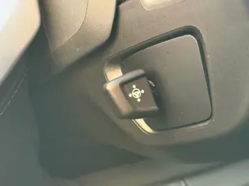 BMW XM 4.4 VOLL BOWERS&WILKINS 23  Soft-Close Massag