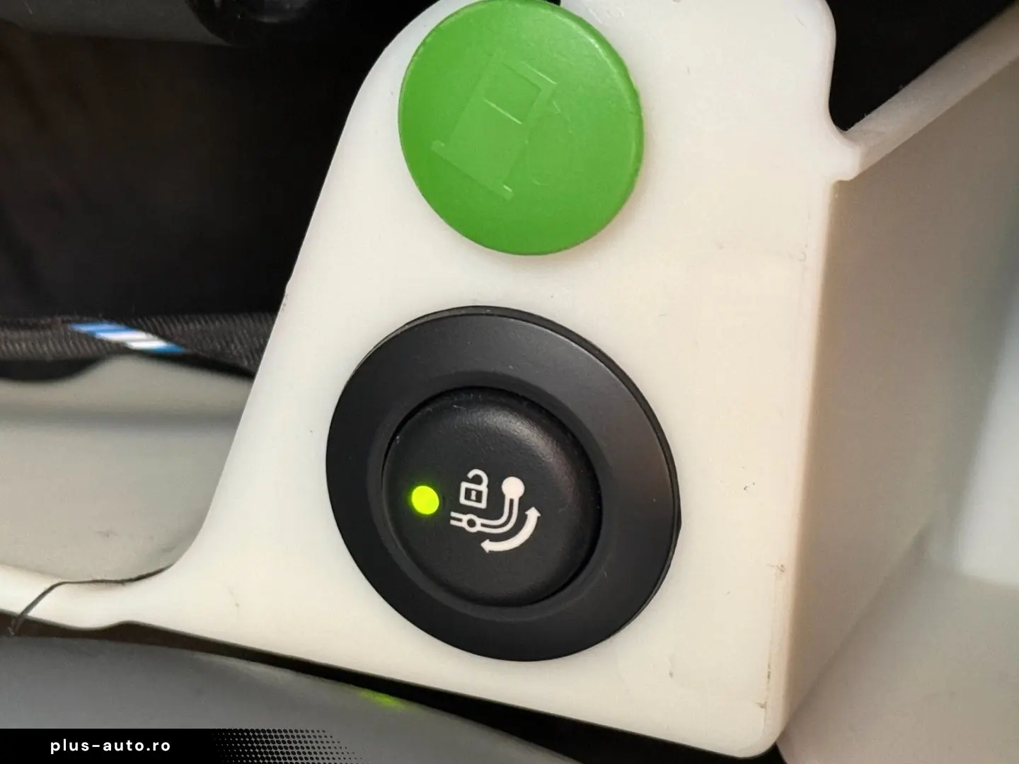 BMW XM 4.4 VOLL BOWERS&WILKINS 23  Soft-Close Massag