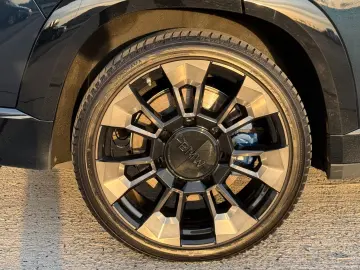 BMW XM 4.4 VOLL BOWERS&WILKINS 23  Soft-Close Massag