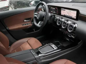 Mercedes-Benz CLA 250 e AMG-Sport Distr Totw LED Kamera