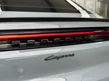 PORSCHE Cayenne Coupe III E-Hybrid Aut.   AHK   Matri...