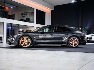PORSCHE Taycan 4S Cross Turismo - Passenger Display