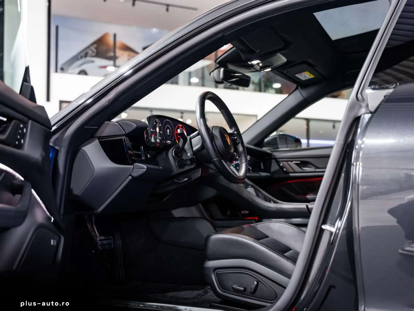 PORSCHE Taycan 4S Cross Turismo - Passenger Display