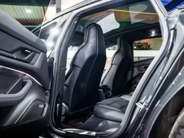 PORSCHE Taycan 4S Cross Turismo - Passenger Display