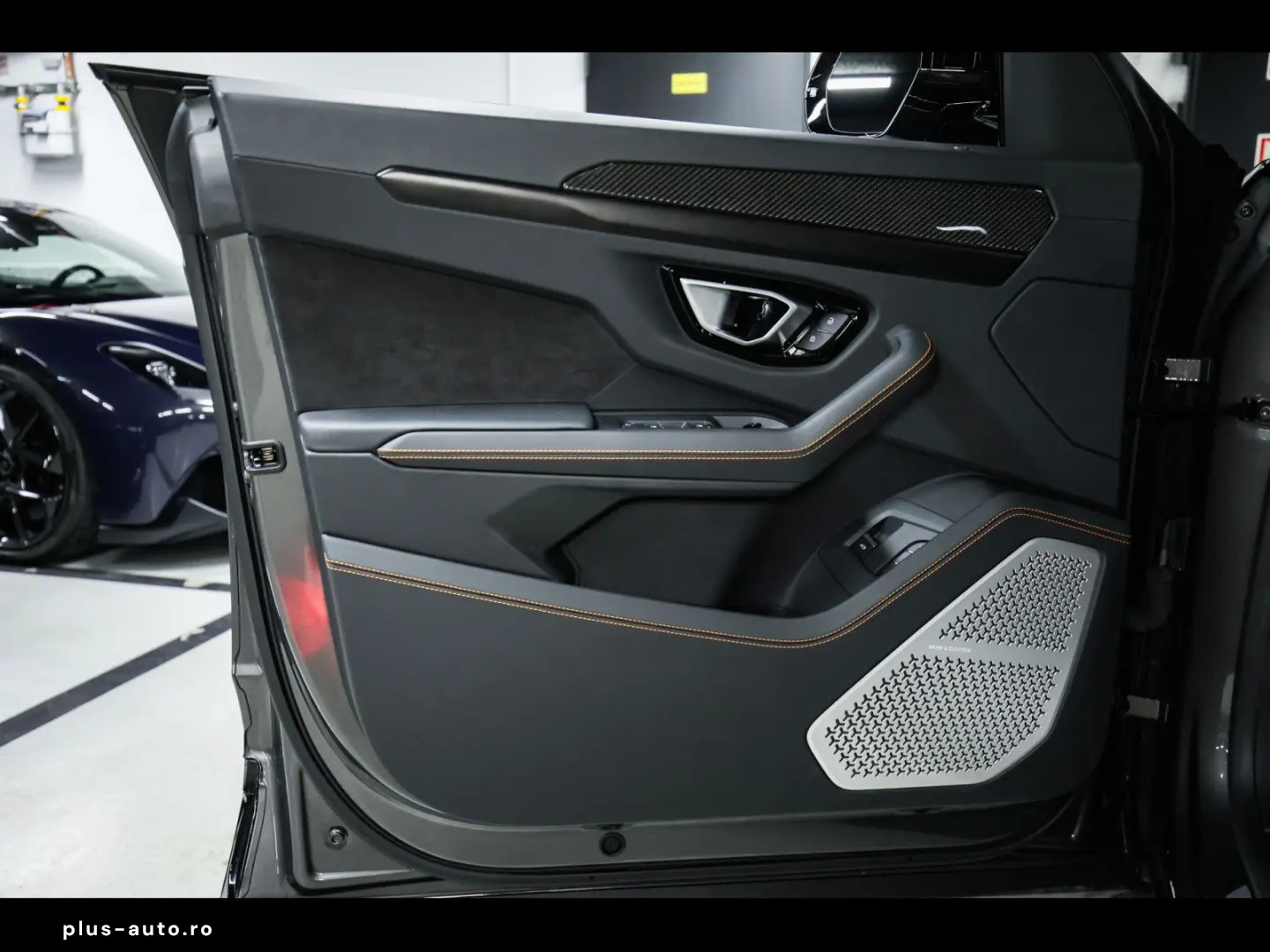 LAMBORGHINI Urus S 666 CH AKRAPOVIC CARBON AHK B&O 3&hellip;