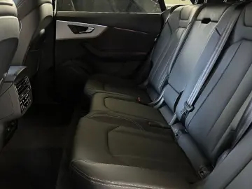 AUDI SQ8 SUV 4.0 TFSI  Pano 360  AHK 4-Z Leder