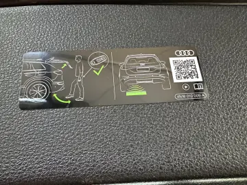 AUDI SQ8 SUV 4.0 TFSI  Pano 360  AHK 4-Z Leder