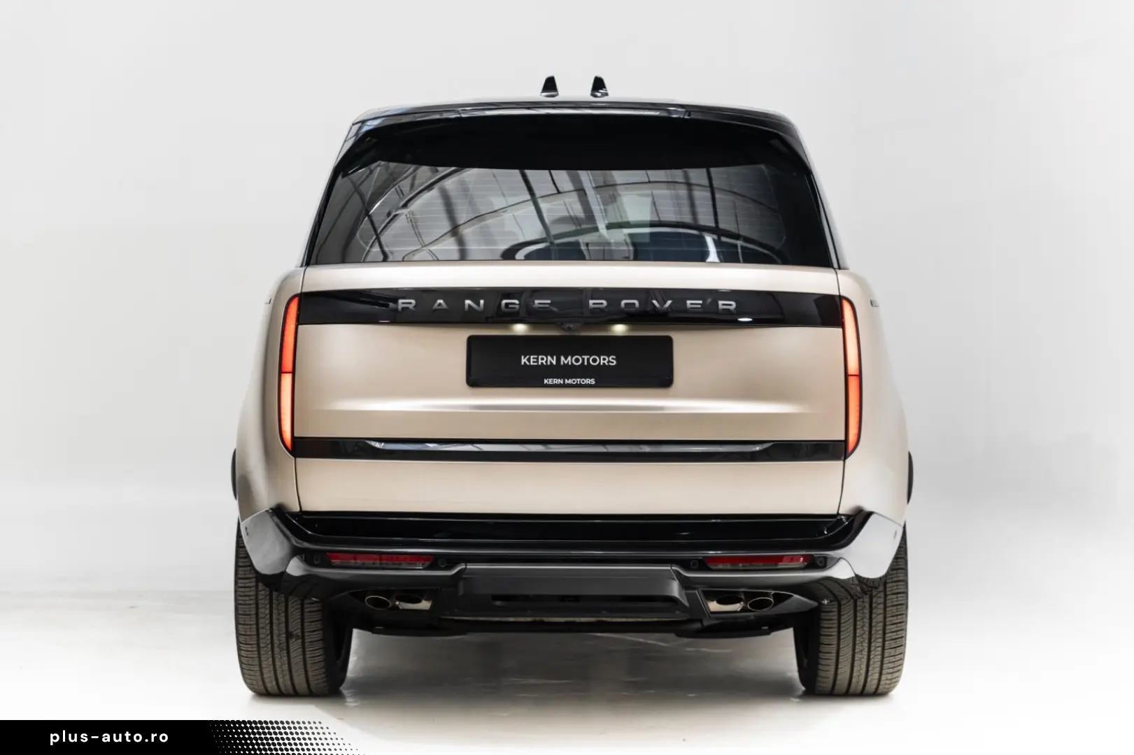 LAND ROVER P530 Autobiography LWB 23 Felgen Batumi Gold PPF