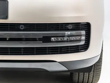 LAND ROVER P530 Autobiography LWB 23 Felgen Batumi Gold PPF