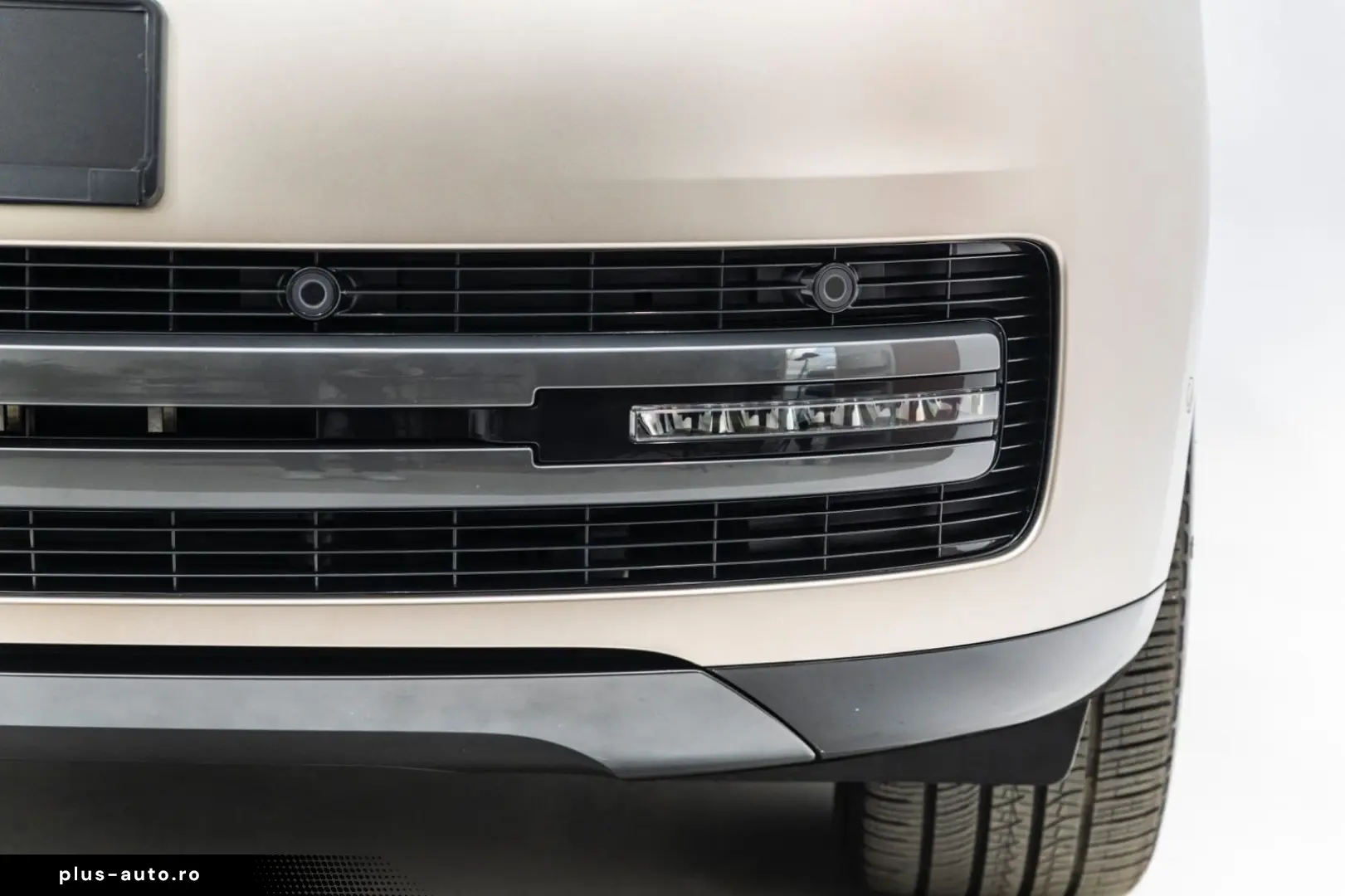 LAND ROVER P530 Autobiography LWB 23 Felgen Batumi Gold PPF