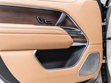 LAND ROVER P530 Autobiography LWB 23 Felgen Batumi Gold PPF