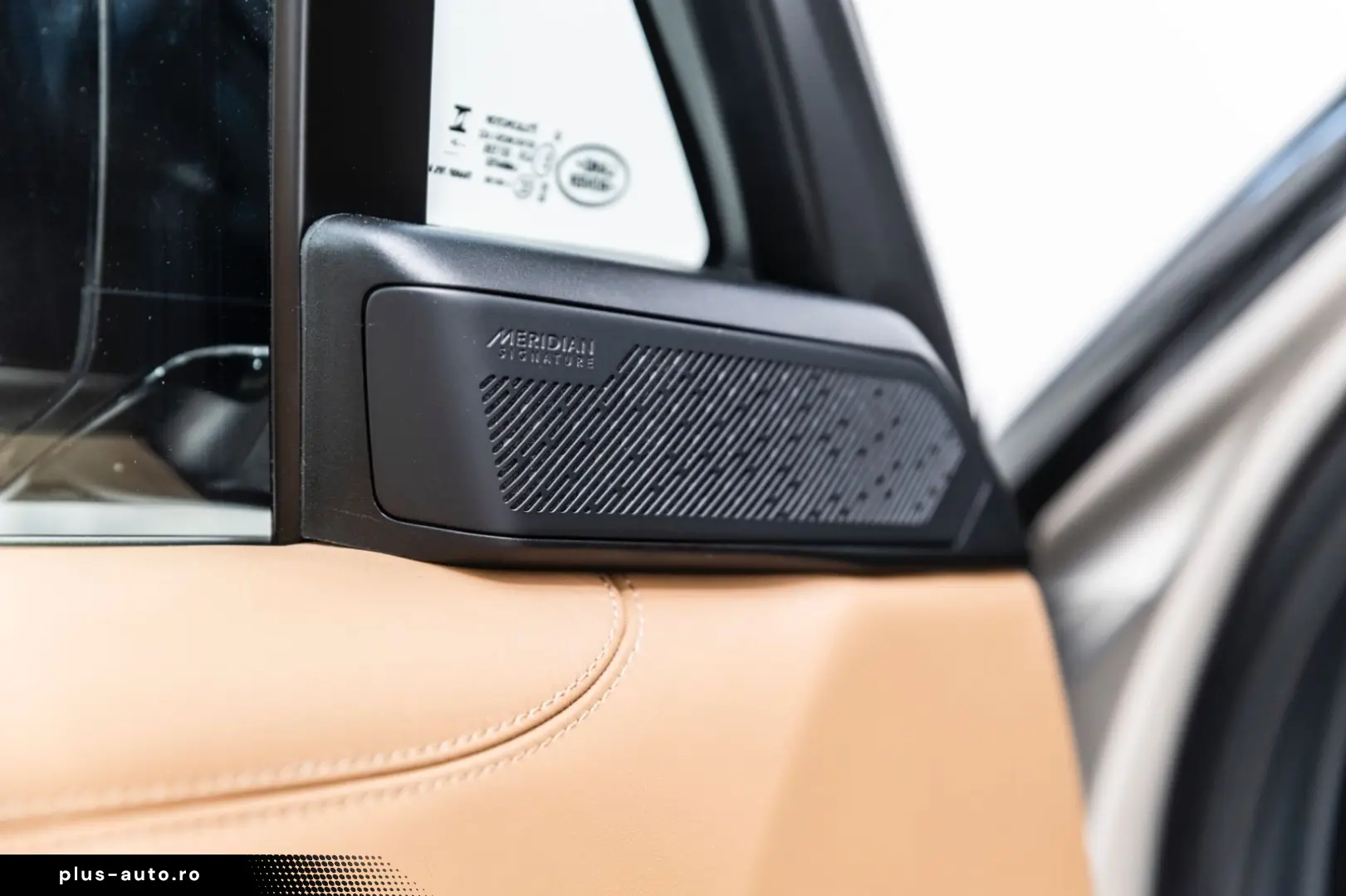 LAND ROVER P530 Autobiography LWB 23 Felgen Batumi Gold PPF