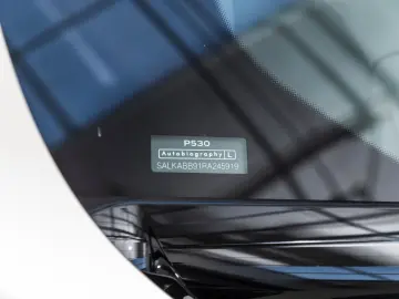 LAND ROVER P530 Autobiography LWB 23 Felgen Batumi Gold PPF