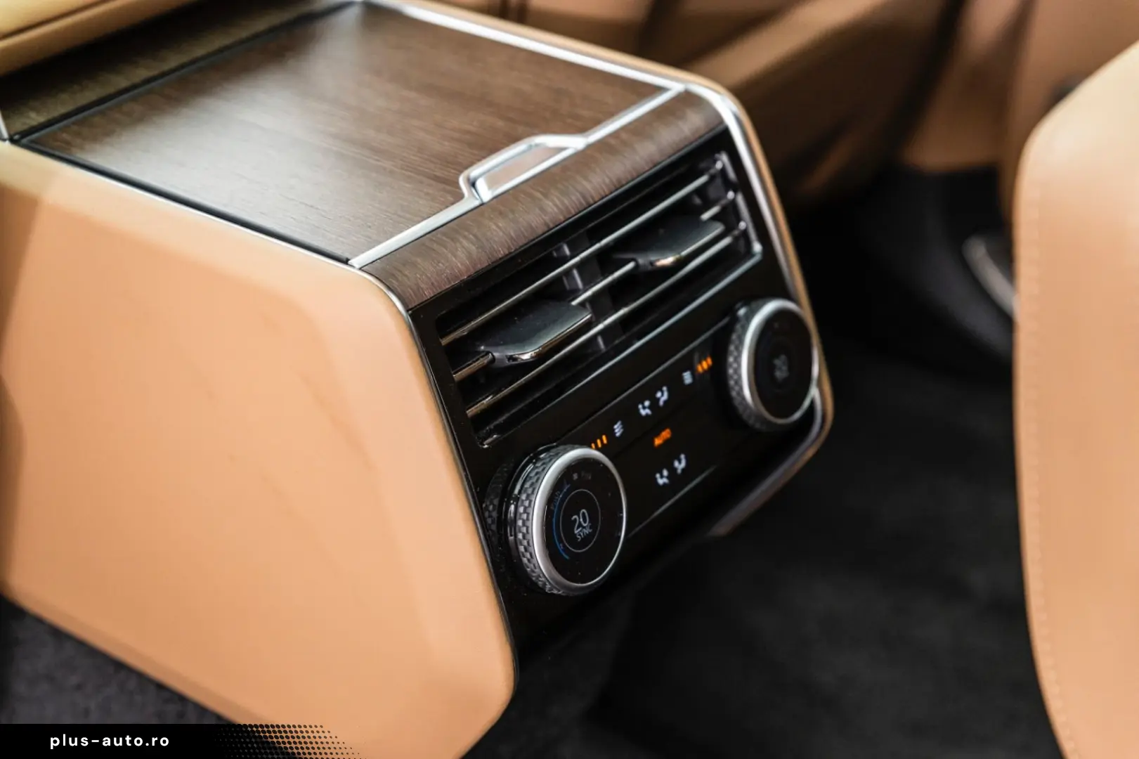 LAND ROVER P530 Autobiography LWB 23 Felgen Batumi Gold PPF