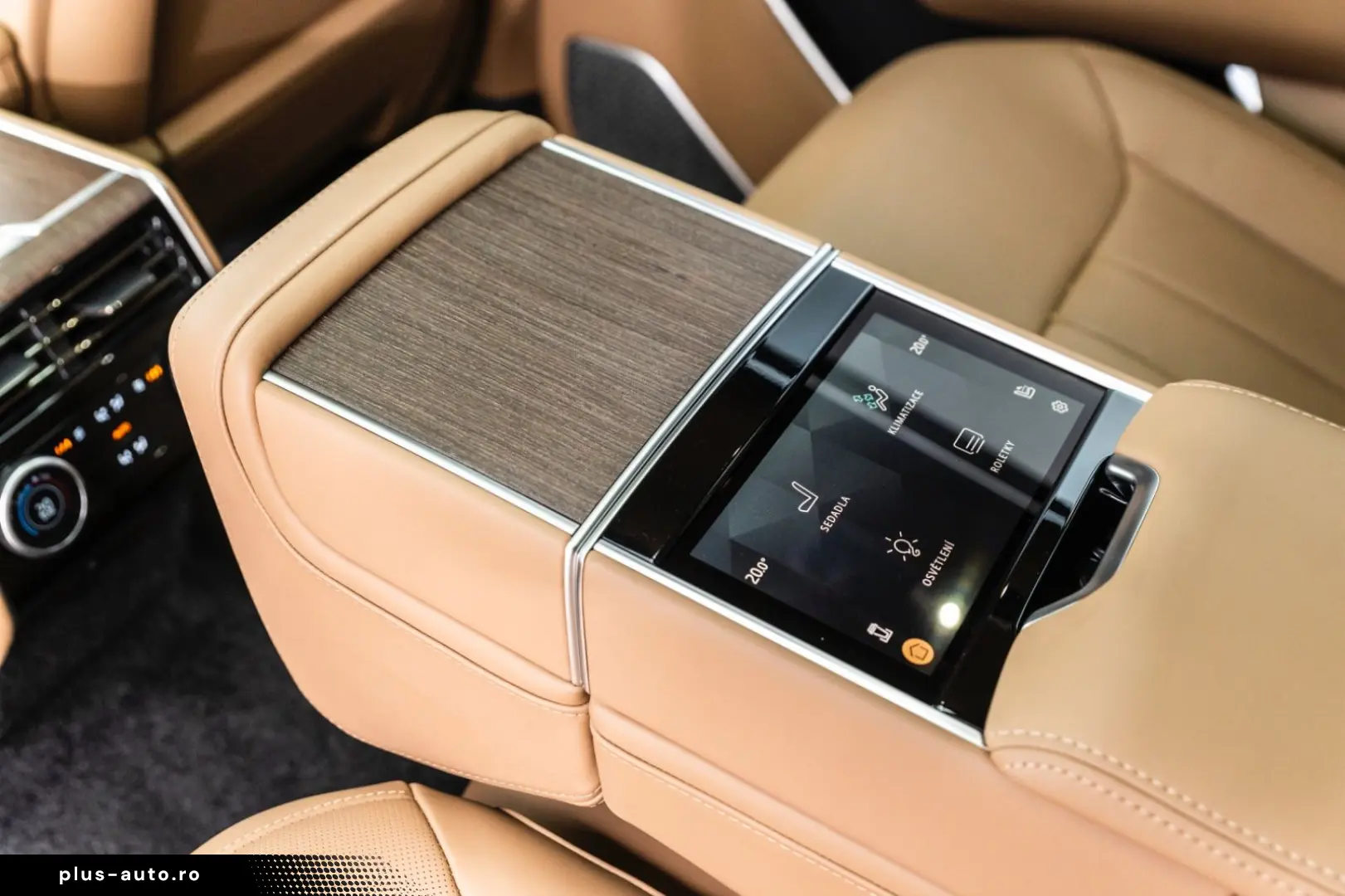 LAND ROVER P530 Autobiography LWB 23 Felgen Batumi Gold PPF