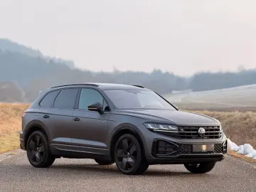VW Touareg R-Line UNIKAT iQ AHK Stdhzg Softcl
