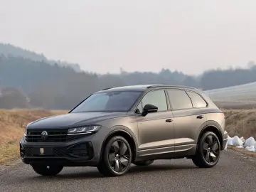 VW Touareg R-Line UNIKAT iQ AHK Stdhzg Softcl
