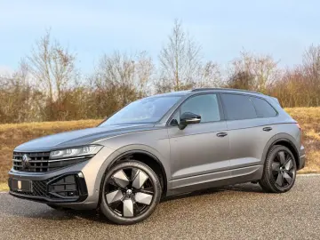 VW Touareg R-Line UNIKAT iQ AHK Stdhzg Softcl