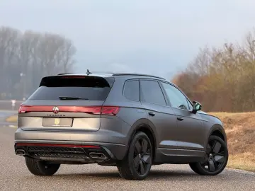 VW Touareg R-Line UNIKAT iQ AHK Stdhzg Softcl