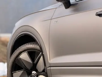 VW Touareg R-Line UNIKAT iQ AHK Stdhzg Softcl