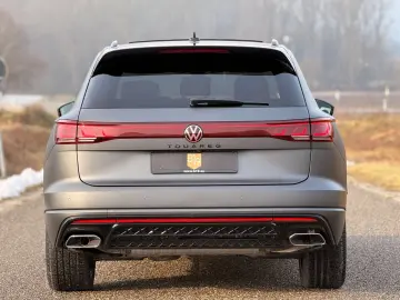 VW Touareg R-Line UNIKAT iQ AHK Stdhzg Softcl