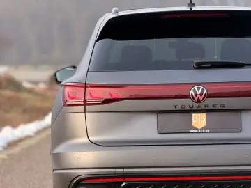 VW Touareg R-Line UNIKAT iQ AHK Stdhzg Softcl