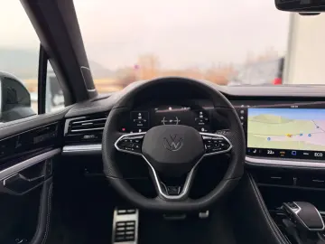 VW Touareg R-Line UNIKAT iQ AHK Stdhzg Softcl