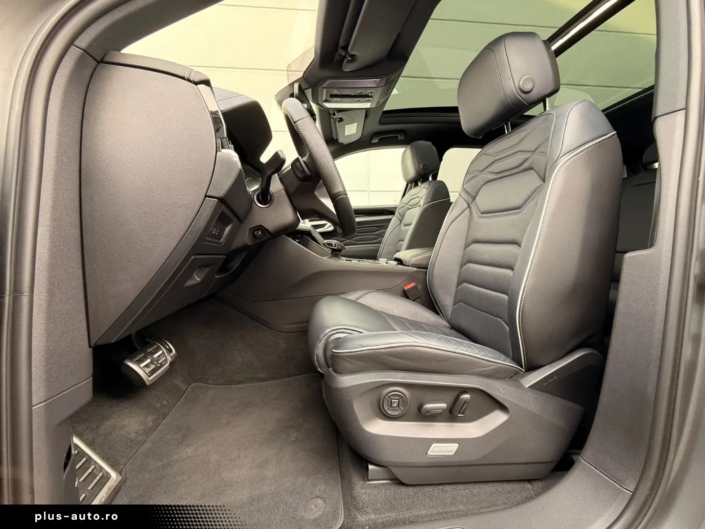 VW Touareg R-Line UNIKAT iQ AHK Stdhzg Softcl