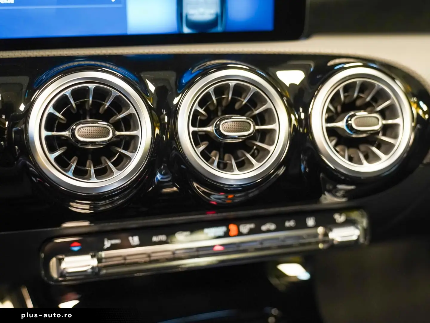 Mercedes-Benz CLA 250 e AMG Line Pano CarPlay