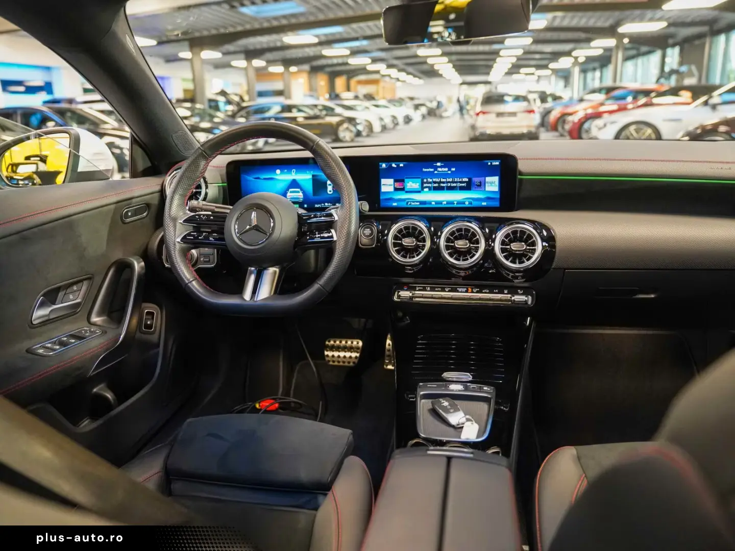 Mercedes-Benz CLA 250 e AMG Line Pano CarPlay