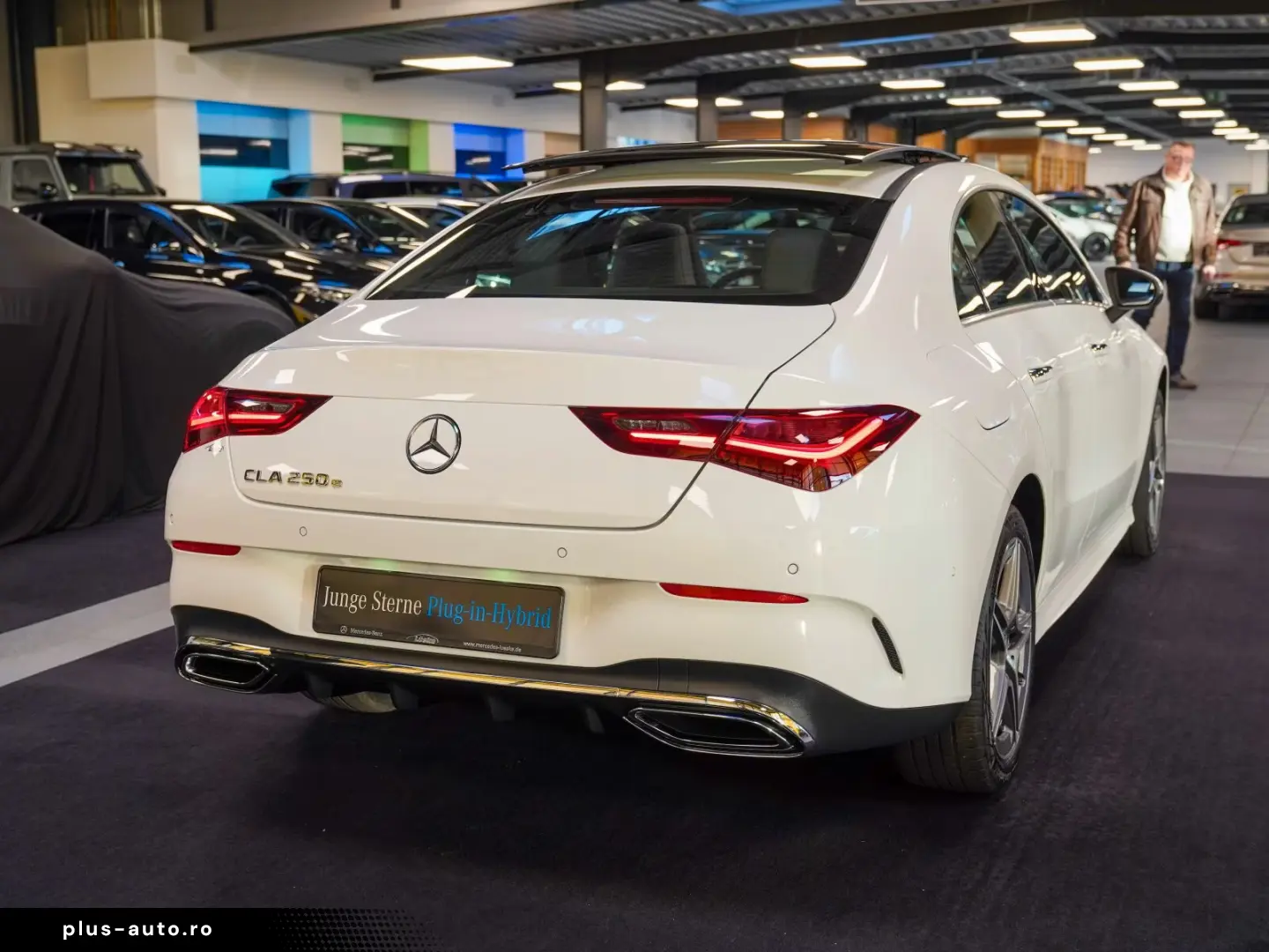 Mercedes-Benz CLA 250 e AMG Line Pano CarPlay