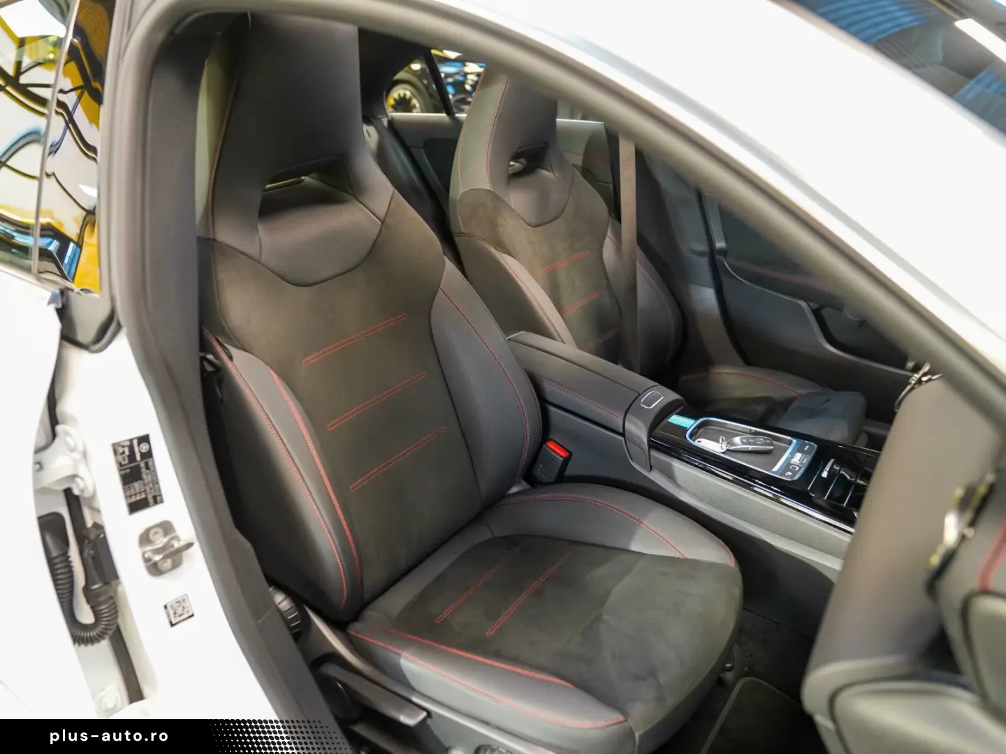 Mercedes-Benz CLA 250 e AMG Line Pano CarPlay