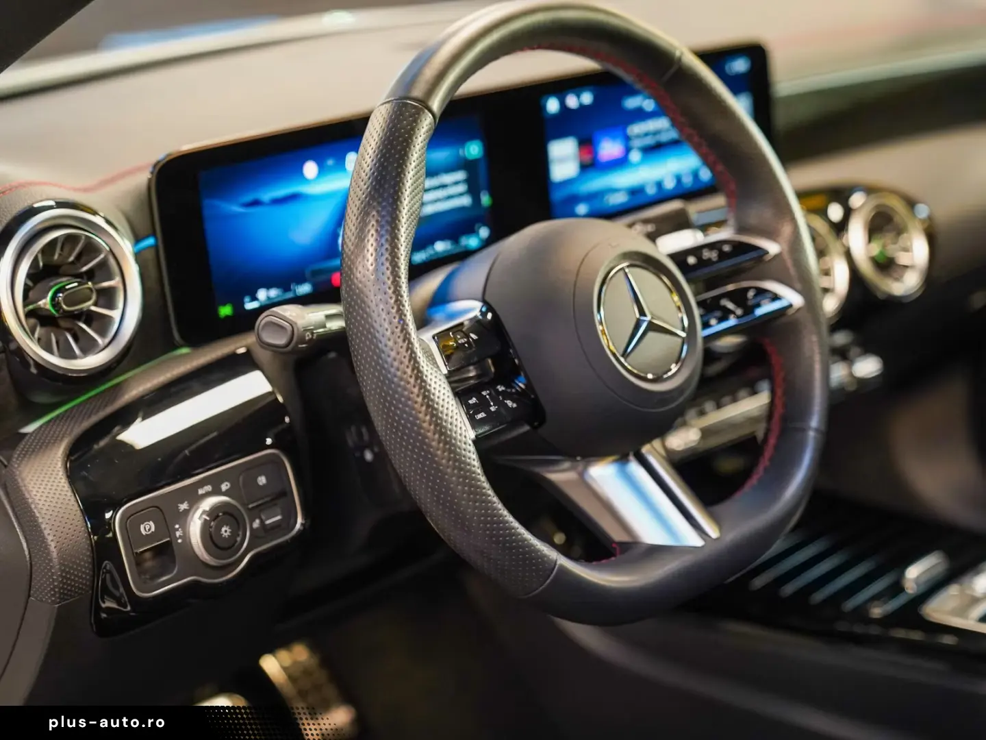 Mercedes-Benz CLA 250 e AMG Line Pano CarPlay
