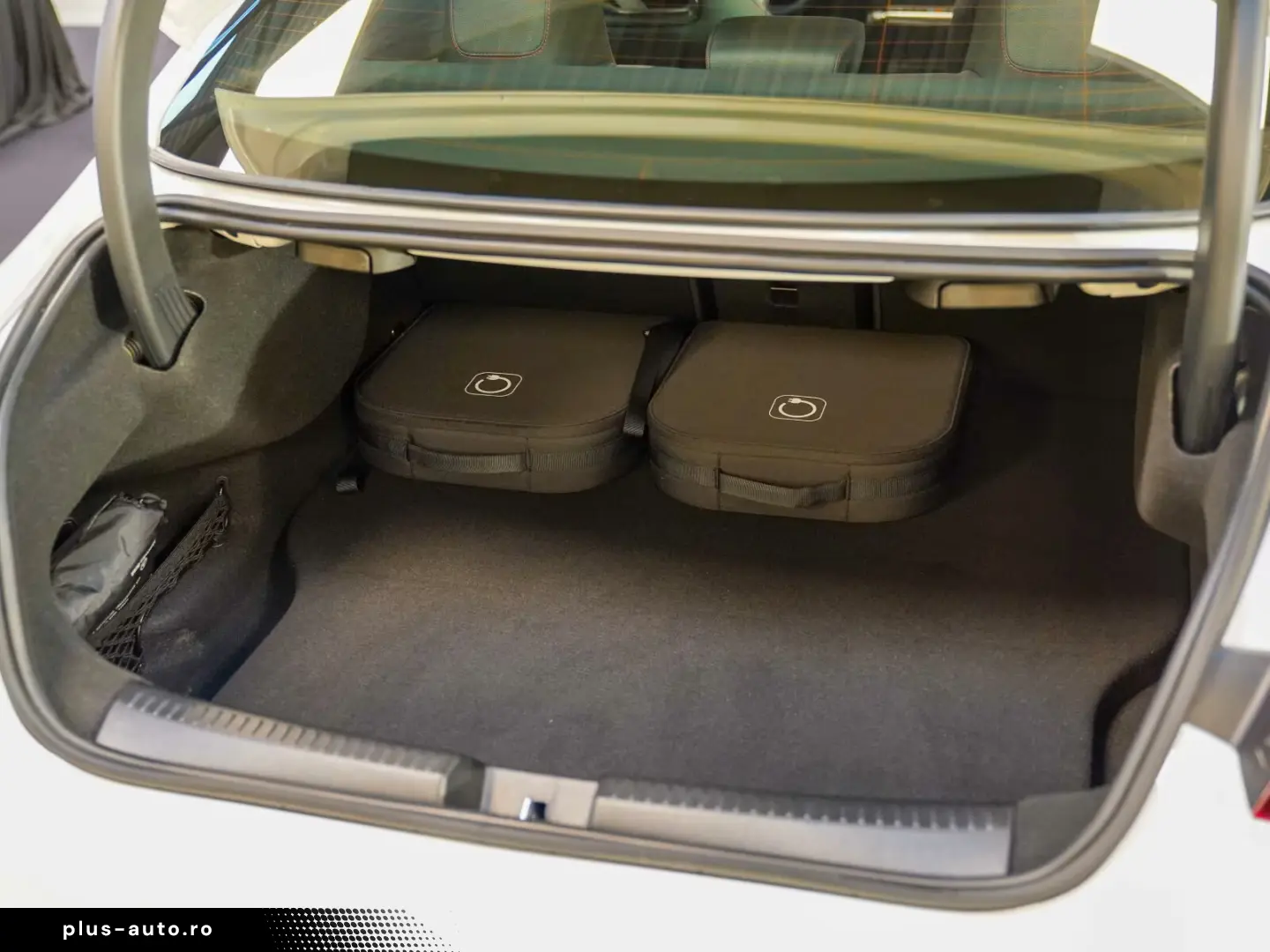 Mercedes-Benz CLA 250 e AMG Line Pano CarPlay