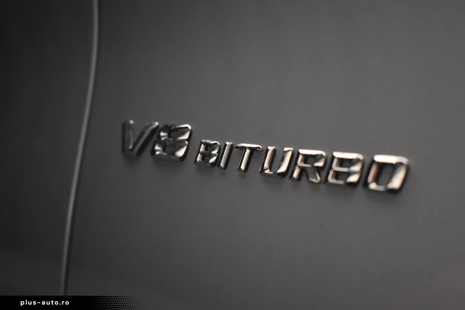 Mercedes-Benz S 63 AMG 5.5 V8 585 CP