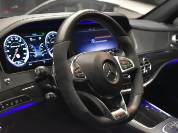 Mercedes-Benz S 63 AMG 5.5 V8 585 CP