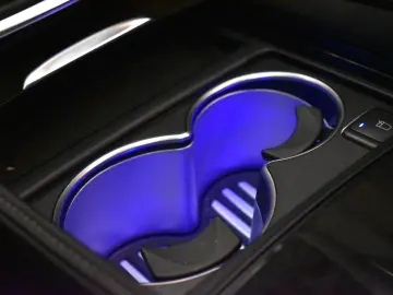 Mercedes-Benz S 63 AMG 5.5 V8 585 CP