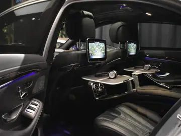 Mercedes-Benz S 63 AMG 5.5 V8 585 CP