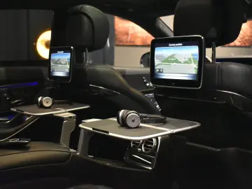 Mercedes-Benz S 63 AMG 5.5 V8 585 CP