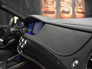 Mercedes-Benz S 63 AMG 5.5 V8 585 CP