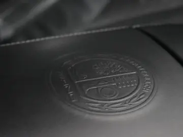 Mercedes-Benz S 63 AMG 5.5 V8 585 CP