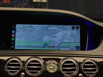 Mercedes-Benz S 63 AMG 5.5 V8 585 CP